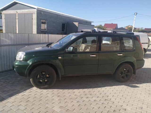 Зеленый Ниссан ИксТрейл, объемом двигателя 2.2 л и пробегом 210 тыс. км за 4200 $, фото 1 на Automoto.ua