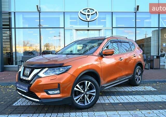 Оранжевый Ниссан ИксТрейл, объемом двигателя 1.6 л и пробегом 122 тыс. км за 18262 $, фото 1 на Automoto.ua