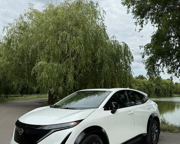 Белый Ниссан Ariya, объемом двигателя 0 л и пробегом 23 тыс. км за 34000 $, фото 1 на Automoto.ua