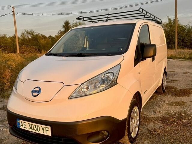 Білий Ніссан e-NV200, об'ємом двигуна 0 л та пробігом 92 тис. км за 10200 $, фото 1 на Automoto.ua