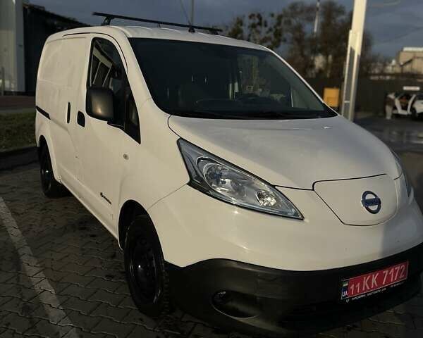 Белый Ниссан e-NV200, объемом двигателя 0 л и пробегом 126 тыс. км за 7999 $, фото 1 на Automoto.ua