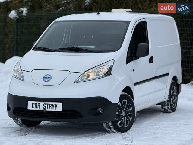 Білий Ніссан e-NV200, об'ємом двигуна 0 л та пробігом 145 тис. км за 12700 $, фото 1 на Automoto.ua