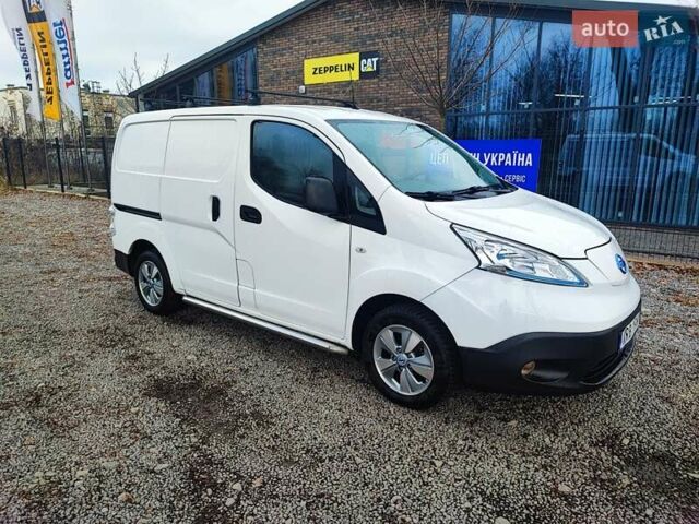 Белый Ниссан e-NV200, объемом двигателя 0 л и пробегом 80 тыс. км за 13500 $, фото 1 на Automoto.ua