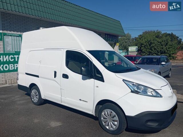 Белый Ниссан e-NV200, объемом двигателя 0 л и пробегом 60 тыс. км за 14900 $, фото 1 на Automoto.ua