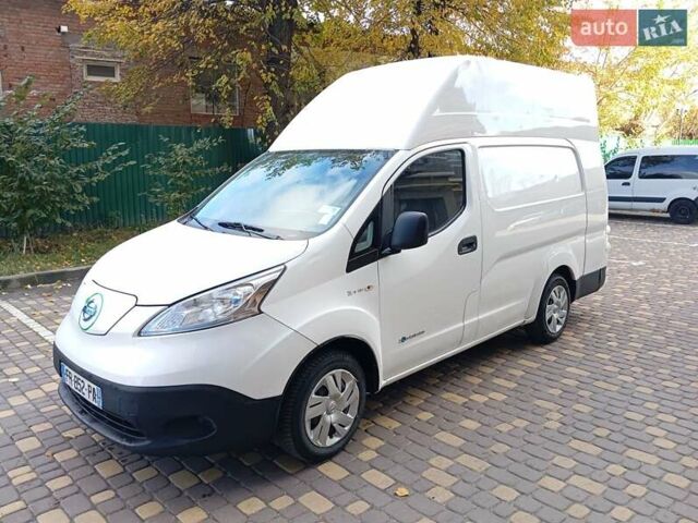 Білий Ніссан e-NV200, об'ємом двигуна 0 л та пробігом 61 тис. км за 12600 $, фото 1 на Automoto.ua