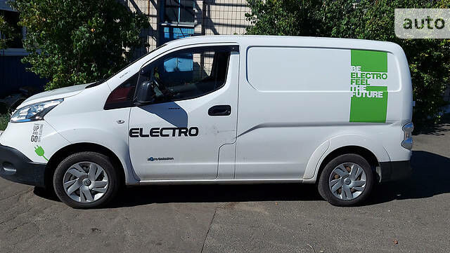 Белый Ниссан e-NV200, объемом двигателя 0 л и пробегом 97 тыс. км за 12900 $, фото 1 на Automoto.ua