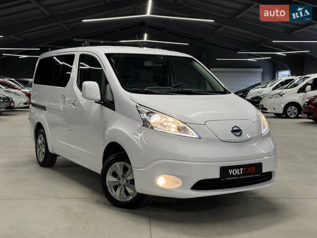 Белый Ниссан e-NV200, объемом двигателя 0 л и пробегом 118 тыс. км за 9800 $, фото 1 на Automoto.ua
