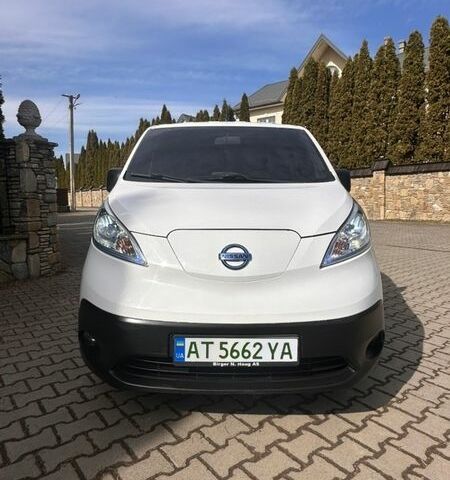 Белый Ниссан e-NV200, объемом двигателя 0 л и пробегом 174 тыс. км за 9300 $, фото 1 на Automoto.ua