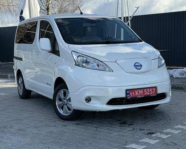 Білий Ніссан e-NV200, об'ємом двигуна 0 л та пробігом 161 тис. км за 9000 $, фото 1 на Automoto.ua