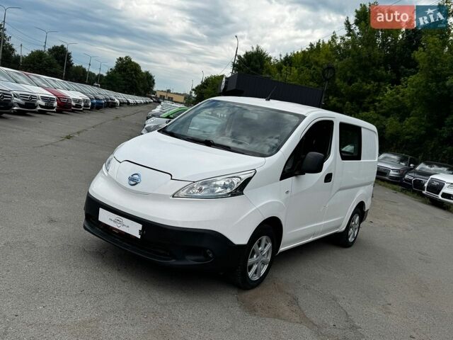 Білий Ніссан e-NV200, об'ємом двигуна 0 л та пробігом 61 тис. км за 9500 $, фото 1 на Automoto.ua