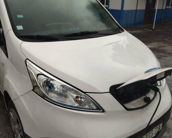 Білий Ніссан e-NV200, об'ємом двигуна 0 л та пробігом 96 тис. км за 9300 $, фото 1 на Automoto.ua
