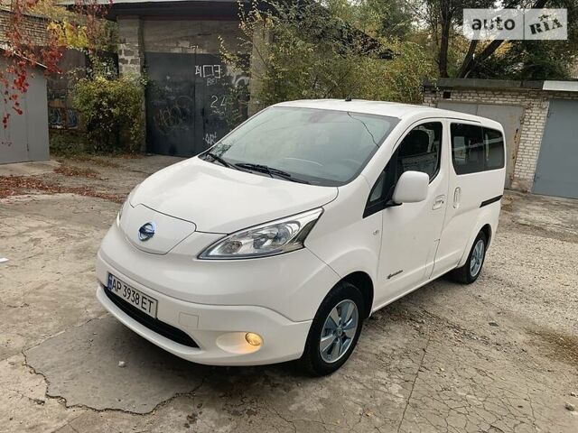 Белый Ниссан e-NV200, объемом двигателя 0 л и пробегом 61 тыс. км за 15500 $, фото 1 на Automoto.ua