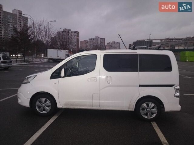 Белый Ниссан e-NV200, объемом двигателя 0 л и пробегом 175 тыс. км за 14500 $, фото 1 на Automoto.ua