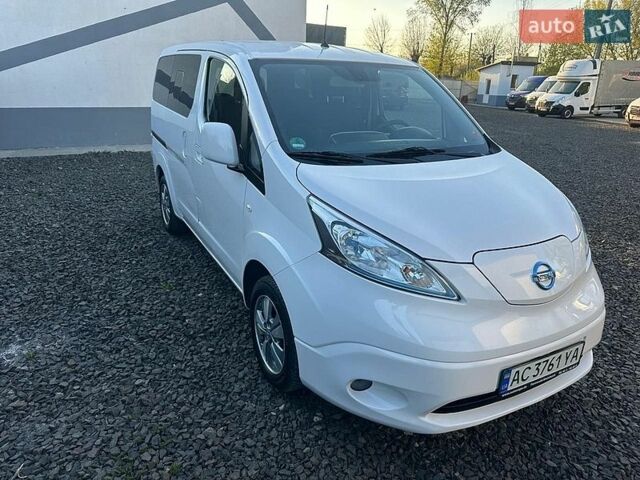 Белый Ниссан e-NV200, объемом двигателя 0 л и пробегом 58 тыс. км за 16899 $, фото 1 на Automoto.ua