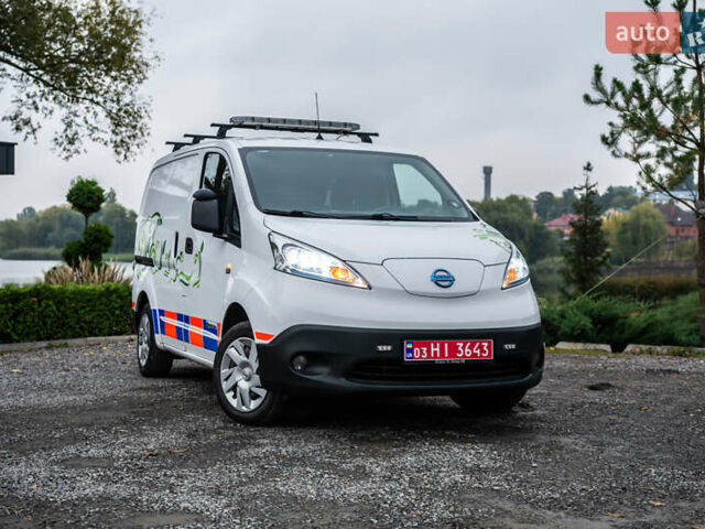 Білий Ніссан e-NV200, об'ємом двигуна 0 л та пробігом 82 тис. км за 13400 $, фото 1 на Automoto.ua