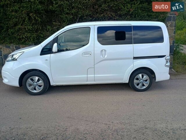 Белый Ниссан e-NV200, объемом двигателя 0 л и пробегом 35 тыс. км за 18999 $, фото 1 на Automoto.ua