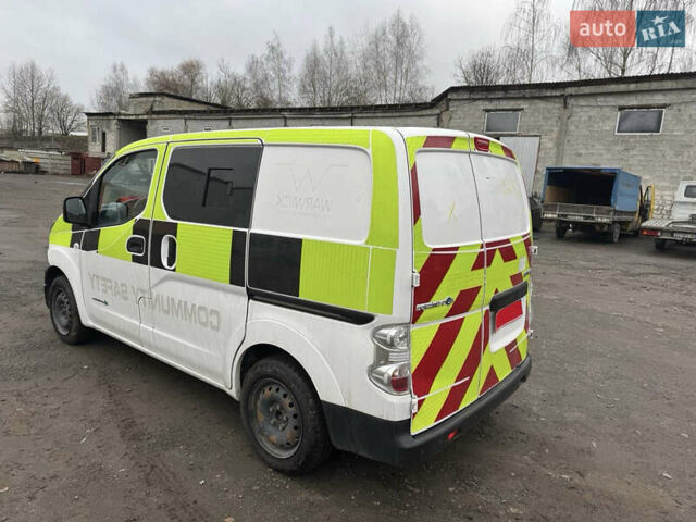 Белый Ниссан e-NV200, объемом двигателя 0 л и пробегом 200 тыс. км за 8950 $, фото 1 на Automoto.ua