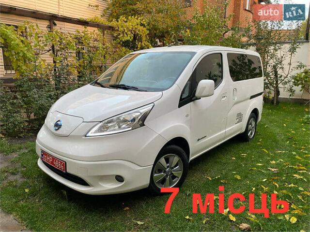 Белый Ниссан e-NV200, объемом двигателя 0 л и пробегом 47 тыс. км за 17888 $, фото 1 на Automoto.ua