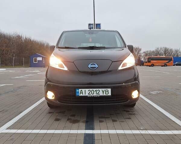 Чорний Ніссан e-NV200, об'ємом двигуна 0 л та пробігом 92 тис. км за 10700 $, фото 1 на Automoto.ua
