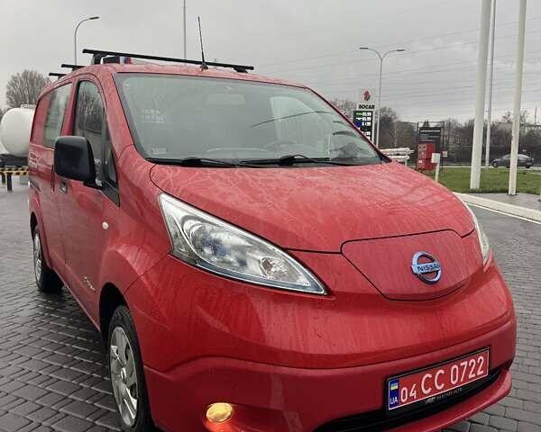 Червоний Ніссан e-NV200, об'ємом двигуна 0 л та пробігом 36 тис. км за 8990 $, фото 1 на Automoto.ua