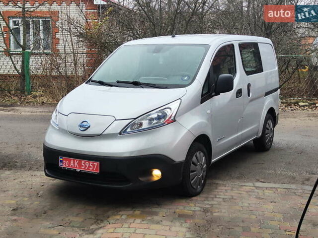 Серый Ниссан e-NV200, объемом двигателя 0 л и пробегом 114 тыс. км за 7999 $, фото 1 на Automoto.ua