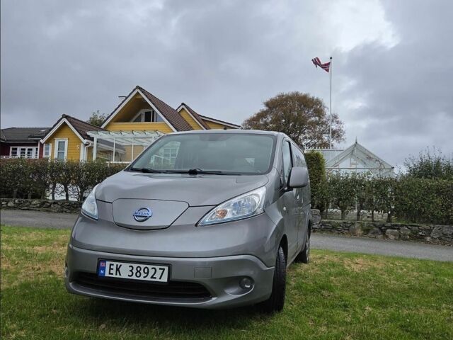Сірий Ніссан e-NV200, об'ємом двигуна 0 л та пробігом 85 тис. км за 12400 $, фото 1 на Automoto.ua