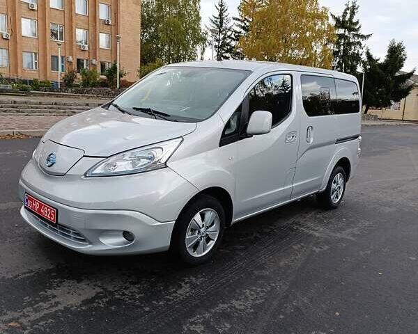 Серый Ниссан e-NV200, объемом двигателя 0 л и пробегом 99 тыс. км за 15900 $, фото 1 на Automoto.ua