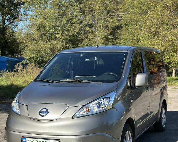 Сірий Ніссан e-NV200, об'ємом двигуна 0 л та пробігом 190 тис. км за 14900 $, фото 1 на Automoto.ua