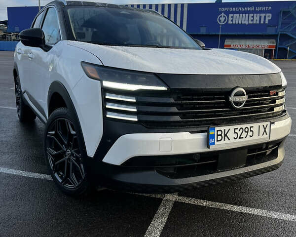 Белый Ниссан Kicks, объемом двигателя 2 л и пробегом 4 тыс. км за 25500 $, фото 1 на Automoto.ua