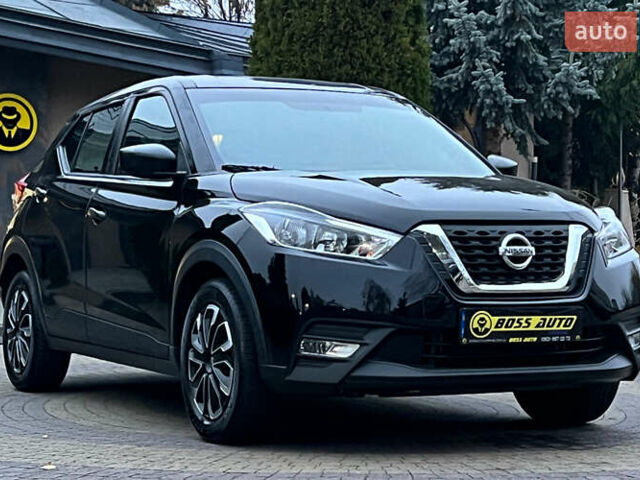 Черный Ниссан Kicks, объемом двигателя 1.6 л и пробегом 96 тыс. км за 13850 $, фото 1 на Automoto.ua