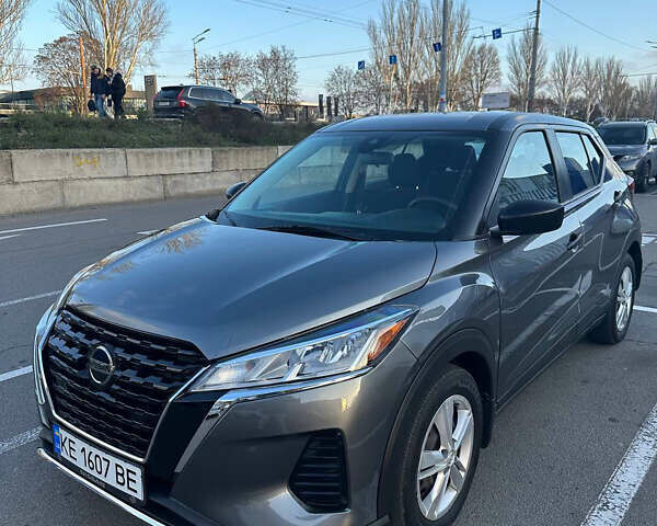 Серый Ниссан Kicks, объемом двигателя 1.6 л и пробегом 40 тыс. км за 15800 $, фото 1 на Automoto.ua