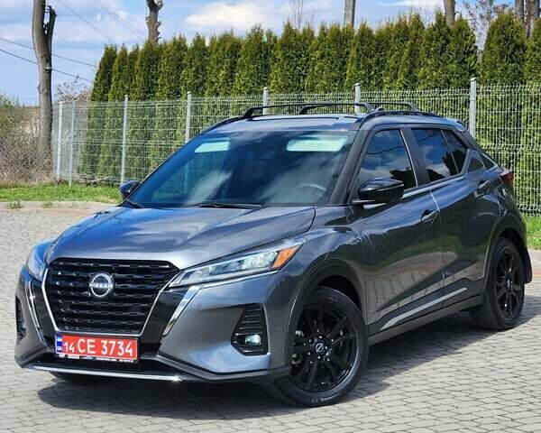 Серый Ниссан Kicks, объемом двигателя 1.6 л и пробегом 29 тыс. км за 18300 $, фото 1 на Automoto.ua