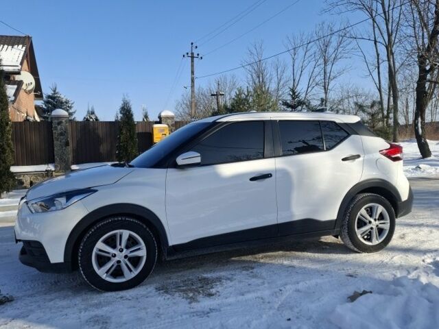 Белый Ниссан Kix, объемом двигателя 1.6 л и пробегом 37 тыс. км за 13400 $, фото 1 на Automoto.ua