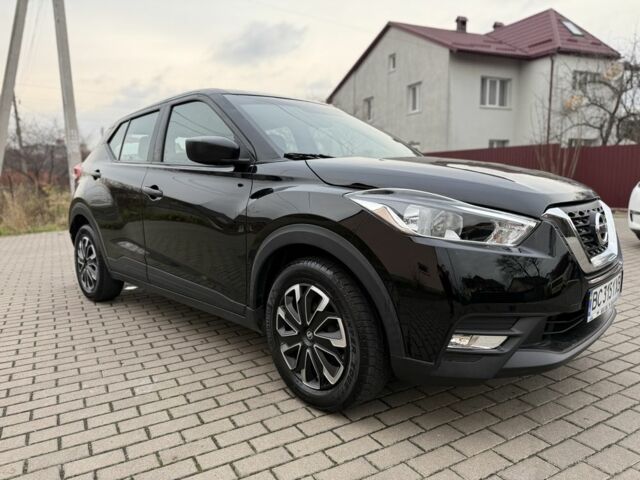 Черный Ниссан Kix, объемом двигателя 1.6 л и пробегом 93 тыс. км за 13500 $, фото 1 на Automoto.ua