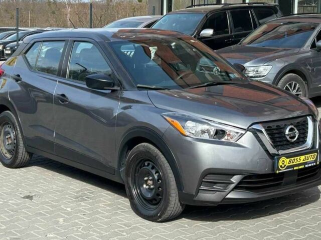 Серый Ниссан Kix, объемом двигателя 1.6 л и пробегом 150 тыс. км за 14900 $, фото 1 на Automoto.ua