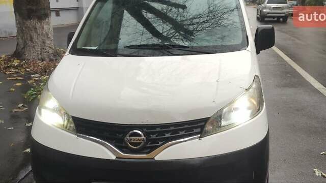 Білий Ніссан NV200, об'ємом двигуна 1.46 л та пробігом 268 тис. км за 5500 $, фото 1 на Automoto.ua