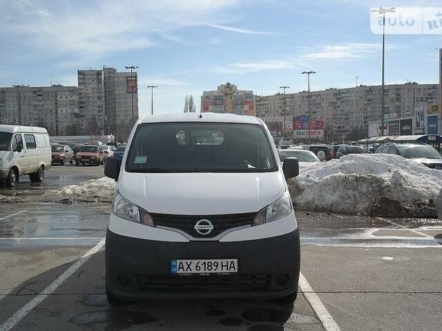 Білий Ніссан NV200, об'ємом двигуна 1.5 л та пробігом 128 тис. км за 8000 $, фото 1 на Automoto.ua