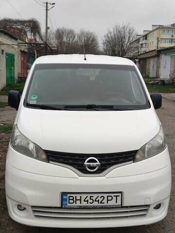 Білий Ніссан NV200, об'ємом двигуна 1.46 л та пробігом 150 тис. км за 9500 $, фото 1 на Automoto.ua