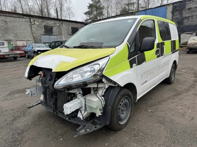 Білий Ніссан NV200, об'ємом двигуна 0 л та пробігом 122 тис. км за 8950 $, фото 1 на Automoto.ua