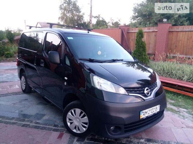 Чорний Ніссан NV200, об'ємом двигуна 1.5 л та пробігом 155 тис. км за 11700 $, фото 1 на Automoto.ua