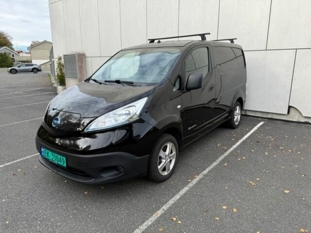 Черный Ниссан NV200, объемом двигателя 0 л и пробегом 65 тыс. км за 11340 $, фото 1 на Automoto.ua