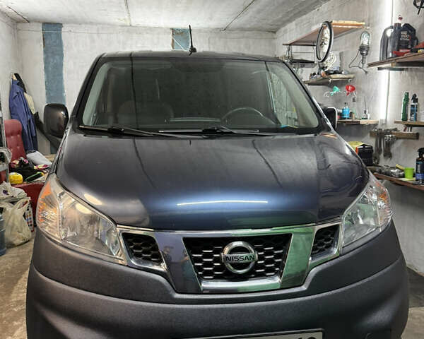 Синій Ніссан NV200, об'ємом двигуна 2 л та пробігом 185 тис. км за 11000 $, фото 1 на Automoto.ua