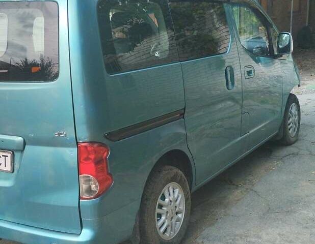 Зелений Ніссан NV200, об'ємом двигуна 1.46 л та пробігом 246 тис. км за 5500 $, фото 1 на Automoto.ua