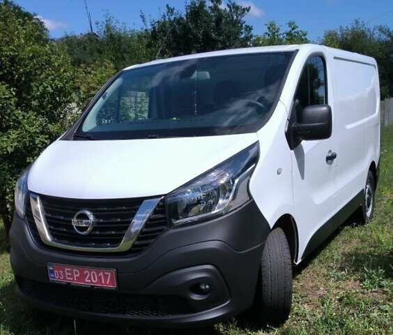 Белый Ниссан NV300, объемом двигателя 2 л и пробегом 153 тыс. км за 16300 $, фото 1 на Automoto.ua