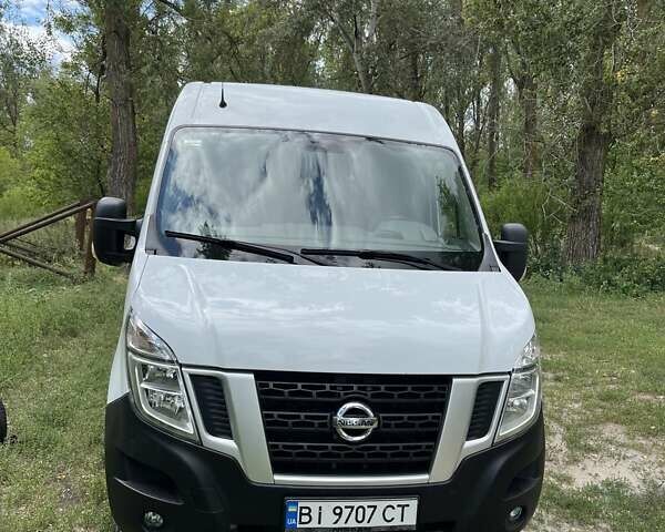 Белый Ниссан NV400, объемом двигателя 2.3 л и пробегом 493 тыс. км за 13500 $, фото 1 на Automoto.ua