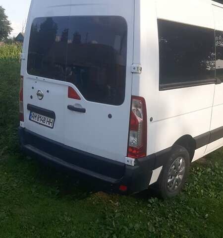 Білий Ніссан NV400, об'ємом двигуна 2.3 л та пробігом 345 тис. км за 14600 $, фото 1 на Automoto.ua