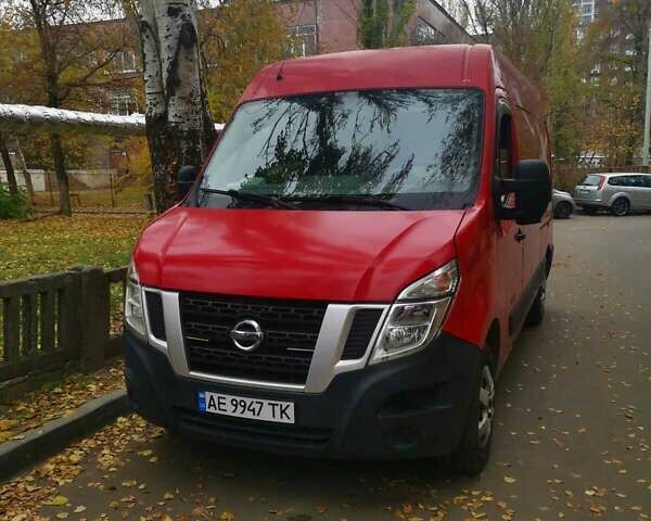 Красный Ниссан NV400, объемом двигателя 2.3 л и пробегом 245 тыс. км за 12000 $, фото 1 на Automoto.ua