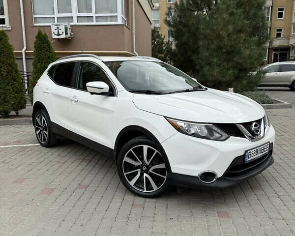 Білий Ніссан Rogue Sport, об'ємом двигуна 2 л та пробігом 53 тис. км за 14999 $, фото 1 на Automoto.ua