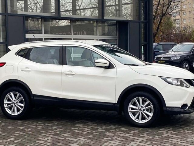 Белый Ниссан Rogue Sport, объемом двигателя 2 л и пробегом 56 тыс. км за 16300 $, фото 1 на Automoto.ua