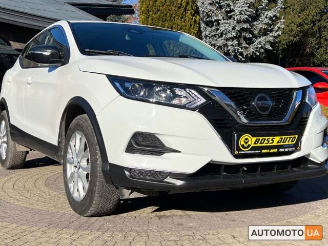 Білий Ніссан Rogue Sport, об'ємом двигуна 2 л та пробігом 74 тис. км за 16400 $, фото 1 на Automoto.ua